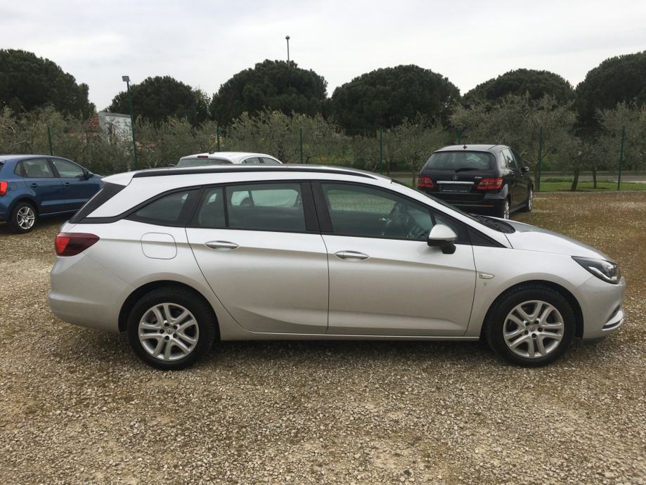 Opel Astra Karavan 1,6 CDTI automatik, fotografija 5