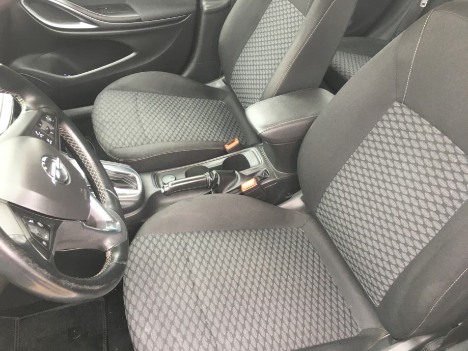 Opel Astra Karavan 1,6 CDTI automatik, fotografija 9