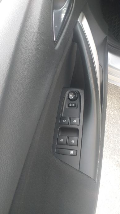 Opel Astra Karavan 1.6 cdti, fotografija 8