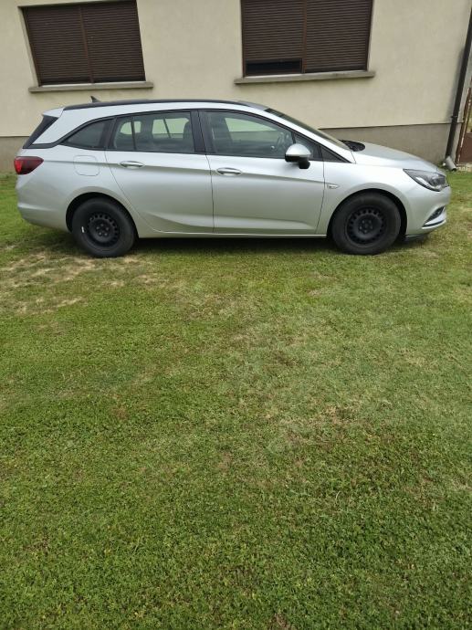 Opel Astra Karavan 1.6 CDTI, fotografija 5