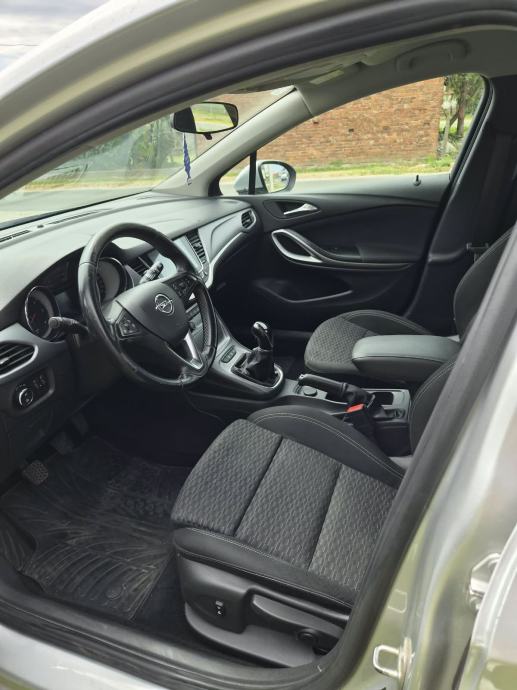 Opel Astra Karavan 1.6 CDTI, fotografija 9