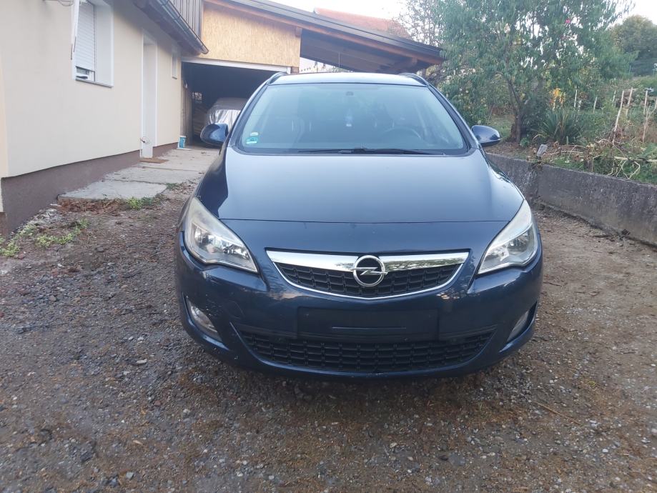 Opel Astra Karavan 1,7 CDTI, fotografija 2