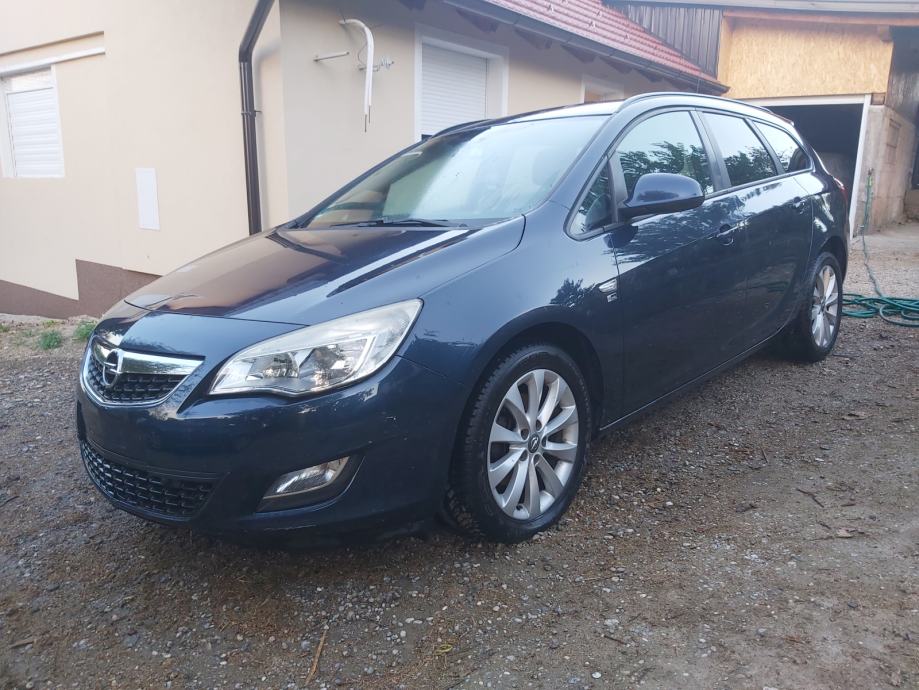 Opel Astra Karavan 1,7 CDTI, fotografija 3