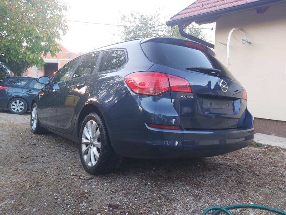 Opel Astra Karavan 1,7 CDTI, fotografija 5
