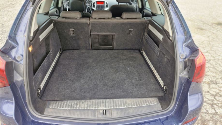 Opel Astra Karavan 2.0 CDTI Sport (plaćanje do 36 rata)(reg. 1 god.), fotografija 10