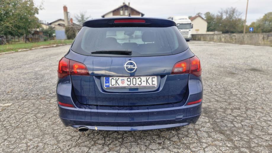 Opel Astra Karavan 2.0 CDTI Sport (plaćanje do 36 rata)(reg. 1 god.), fotografija 7