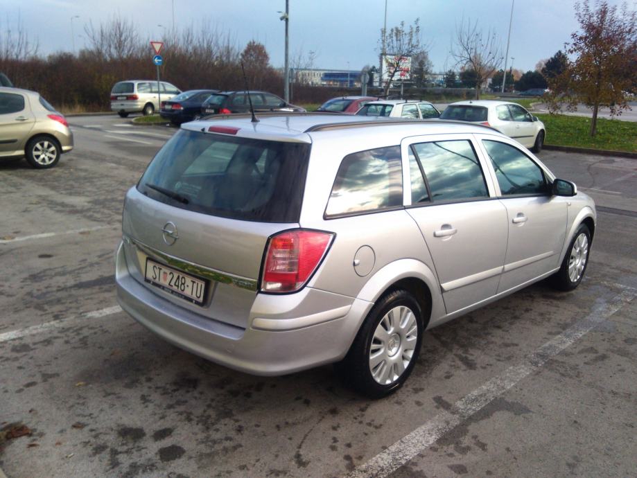 Opel astra caravan 2007