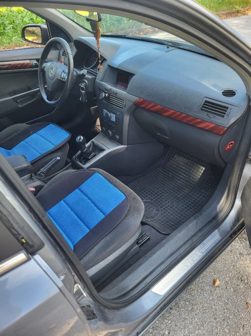 Opel Astra Karavan Caravan 1,9CDTI***1.vlasnik,**, fotografija 16