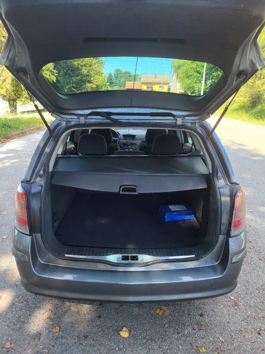 Opel Astra Karavan Caravan 1,9CDTI***1.vlasnik,**, fotografija 17