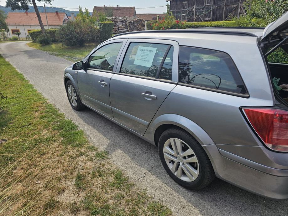 Opel Astra Karavan Caravan 1,7 CDTI, fotografija 2
