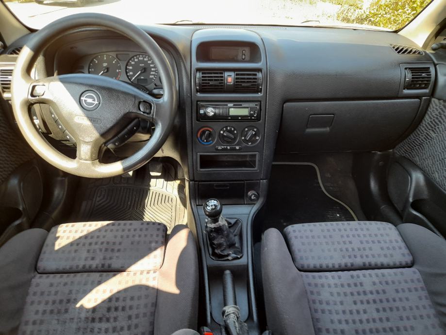 Opel Astra Karavan Caravan 1,7 DT, fotografija 4