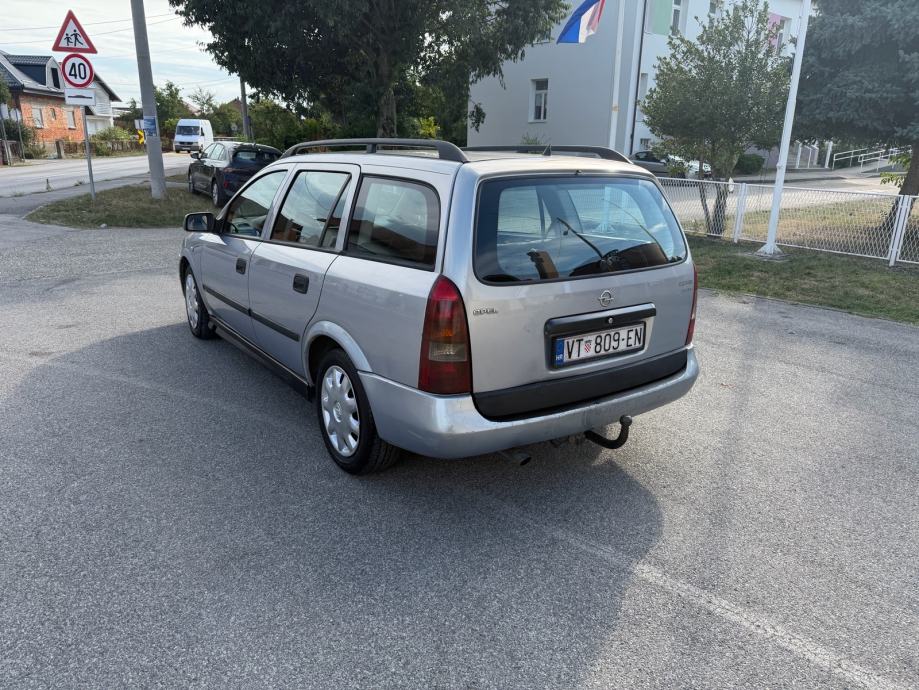 Opel Astra Karavan Caravan 2,0 DTI, fotografija 6