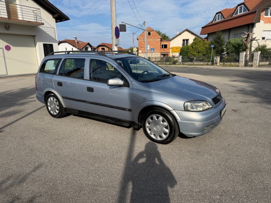 Opel Astra Karavan Caravan 2,0 DTI, fotografija 12