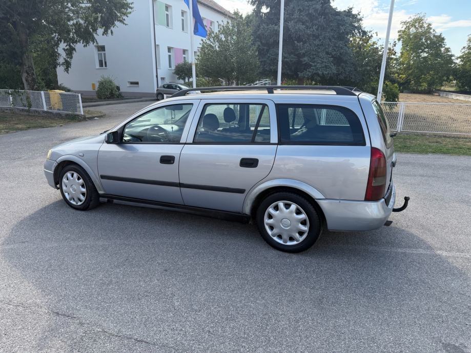 Opel Astra Karavan Caravan 2,0 DTI, fotografija 18