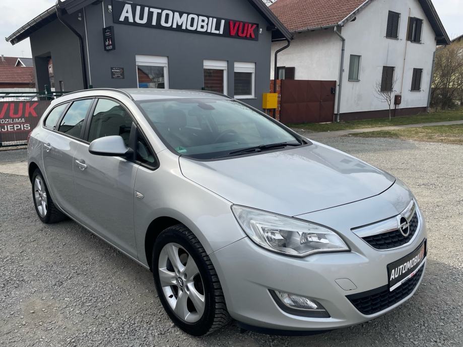 Opel Astra Karavan Sports 1,7 CDTI - NAVI, mf volan, aut klima, alu 17