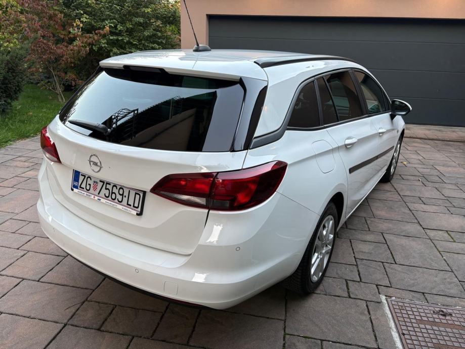 Opel Astra, fotografija 3