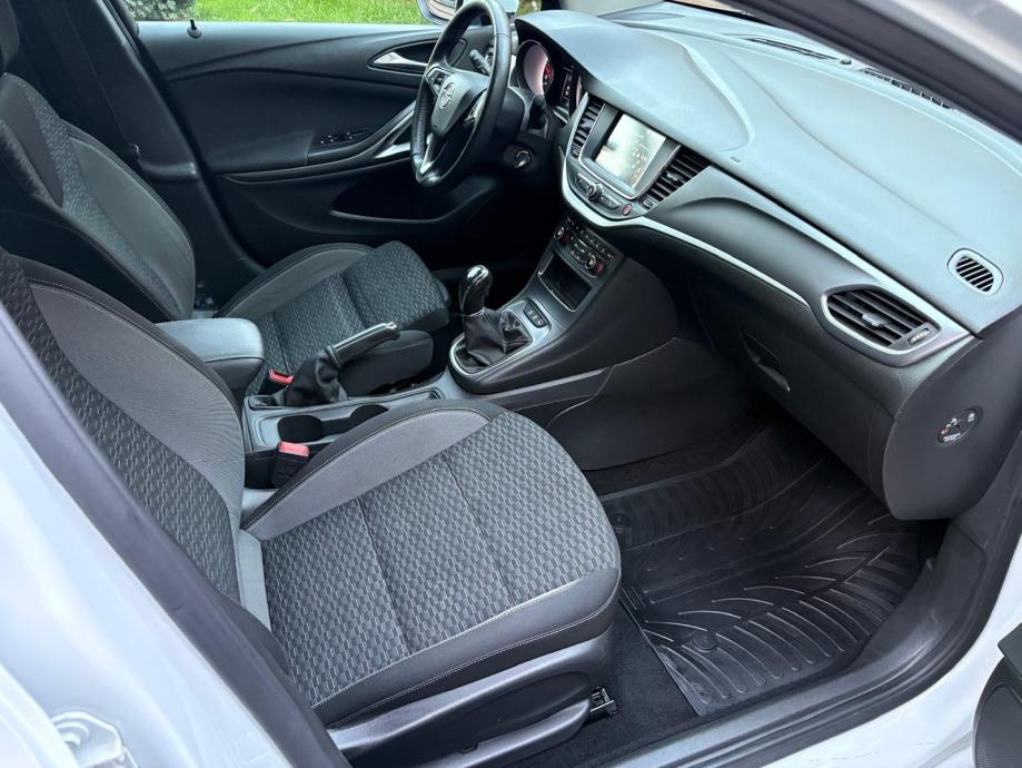 Opel Astra, fotografija 8