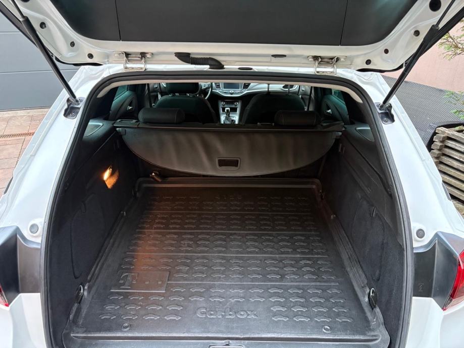 Opel Astra, fotografija 11