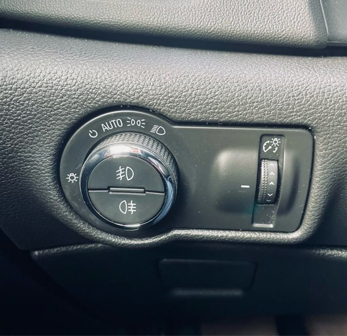 Opel Astra Sports 1,4 Turbo Automatik, Full oprema, Savršeno stanje, fotografija 15