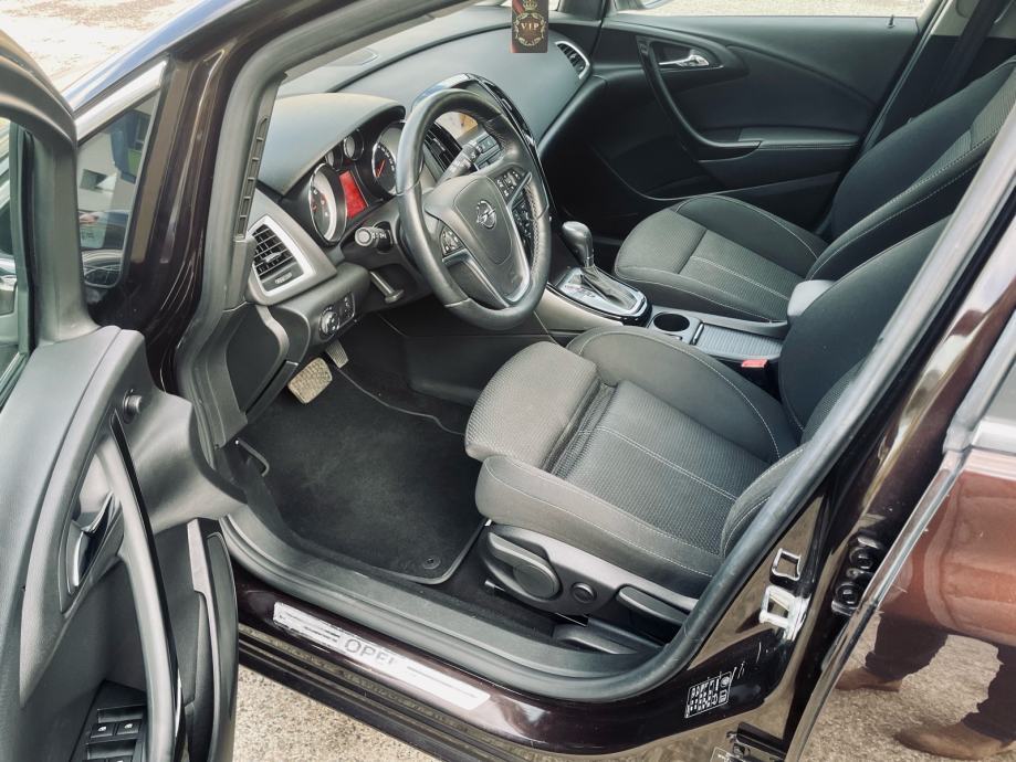 Opel Astra Sports 1,4 Turbo Automatik, Full oprema, Savršeno stanje, fotografija 8