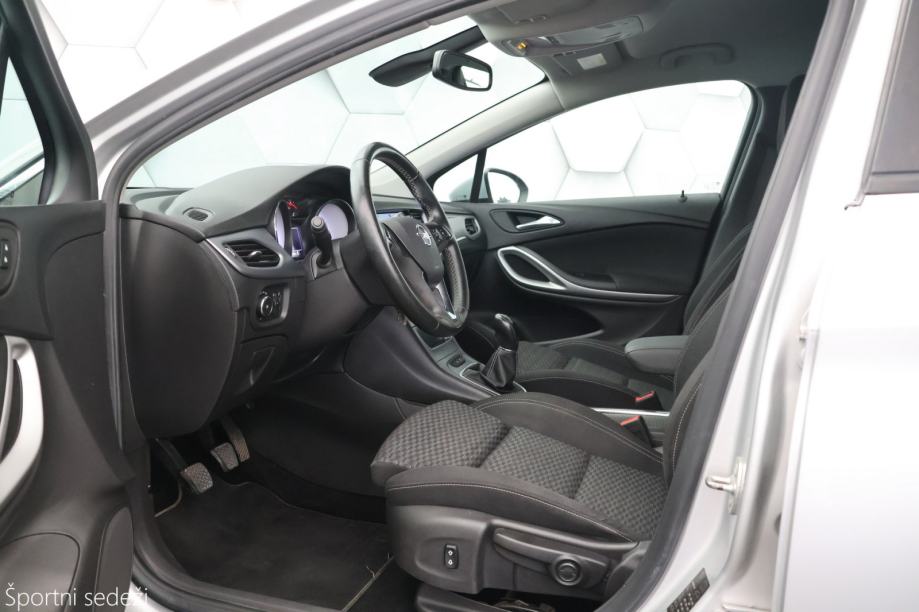 Opel Astra Sports Tourer 1.6 CDTi Enjoy 110KS TEMPOMAT NAVI, fotografija 9
