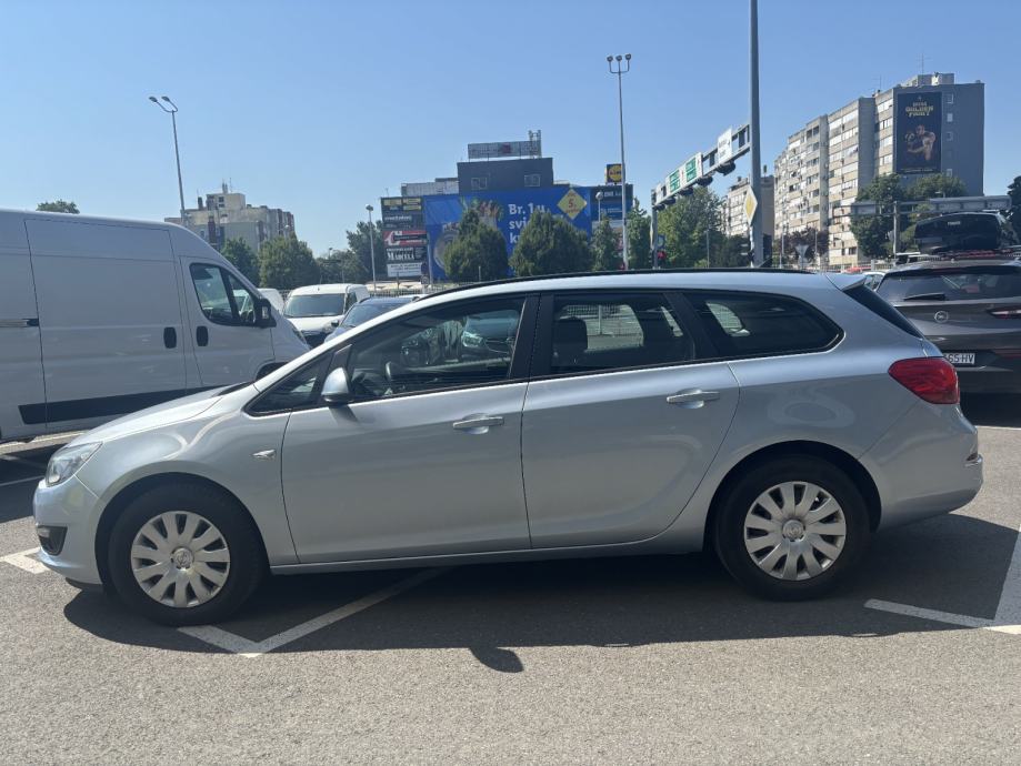 OPEL ASTRA SPORTS TOURER 1,6 CDTI, fotografija 6