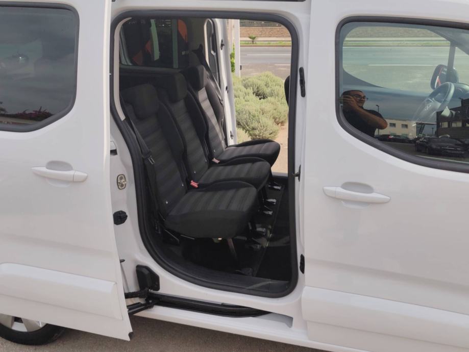 OPEL COMBO 1.5 BlueHDi 130 KS INNOVATION 7 SJEDALA *VOZILO S JAMSTVOM*, fotografija 17