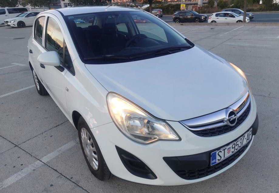 Opel Corsa 1,0 12V, fotografija 8