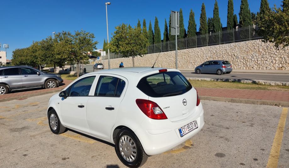 Opel Corsa 1,0 12V, fotografija 7