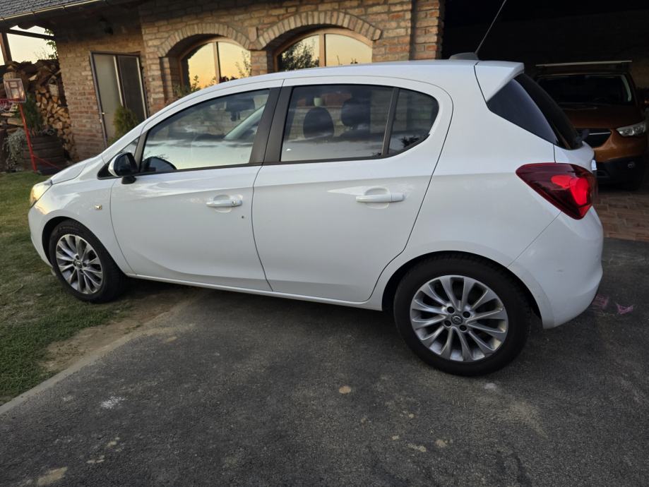 Opel Corsa 1,0 Turbo, fotografija 2