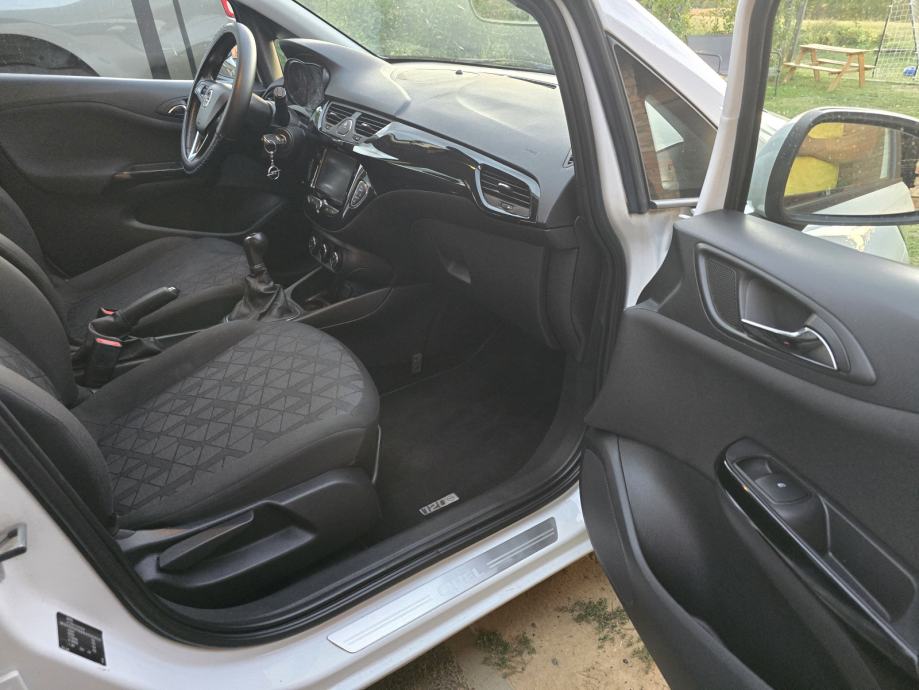 Opel Corsa 1,0 Turbo, fotografija 11
