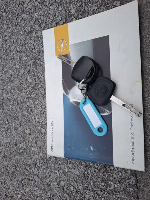 Opel Corsa 1.2 i, 16 v, SAMO 110000 KM, SERVISNA !, fotografija 3