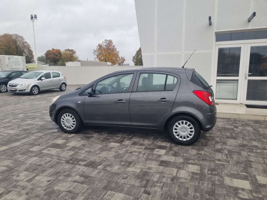 Opel Corsa 1,2 16V *162 TKM - KLIMA - 5 VRATA*, fotografija 2