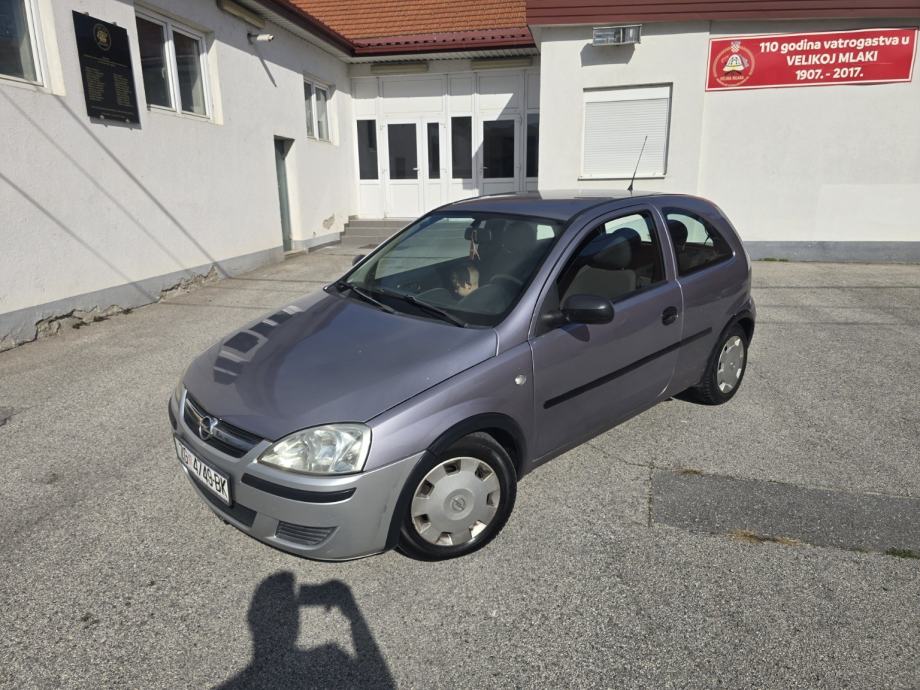 Opel Corsa 1,2 16V 2006 godina, fotografija 4