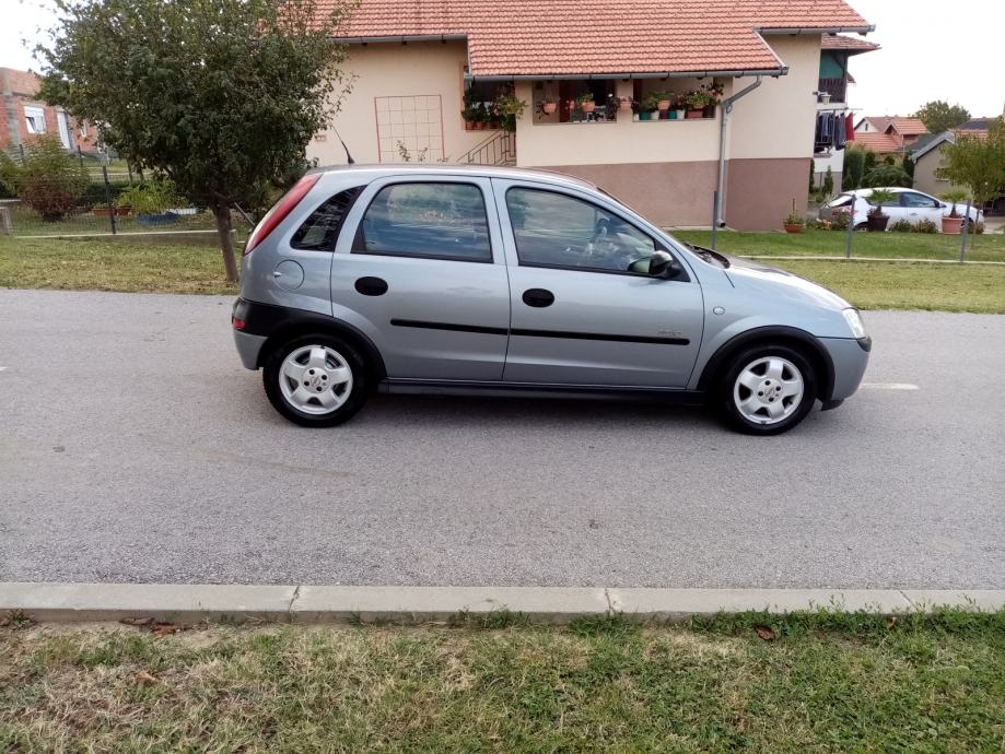 Opel corsa 2002