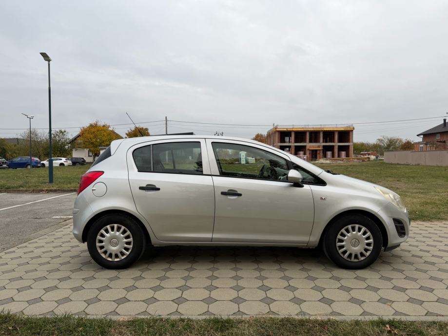 Opel Corsa 1,2 16V reg:06/2027, pogled izvana - slika 2