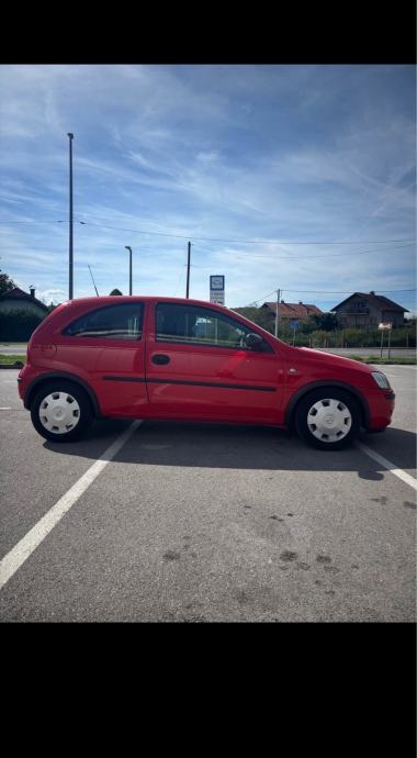 Opel Corsa 1,2 16V-Registrirana, fotografija 4