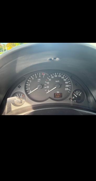 Opel Corsa 1,2 16V-Registrirana, fotografija 5