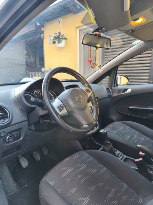 Opel Corsa 1,2 16V, pogled izvana - slika 4