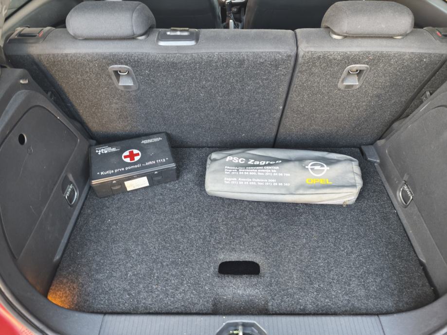 Opel Corsa 1,2 16V, fotografija 9