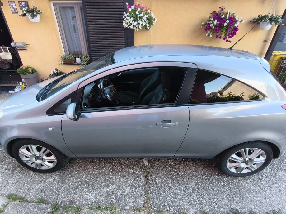 Opel Corsa 1,2 16V, fotografija 11
