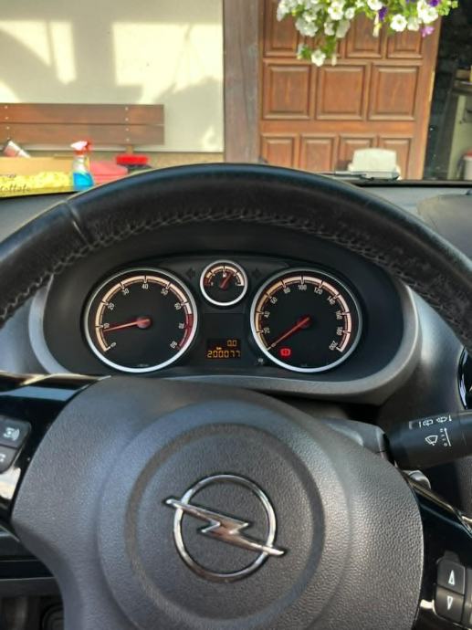Opel Corsa 1,2 16V, fotografija 5