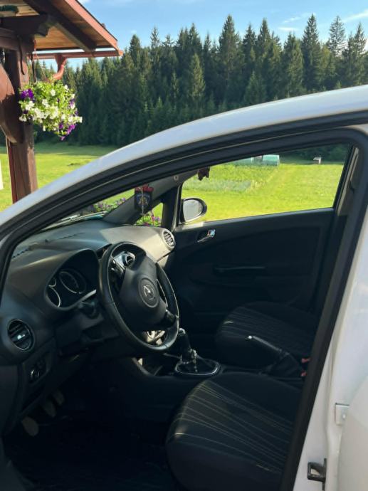 Opel Corsa 1,2 16V, fotografija 8