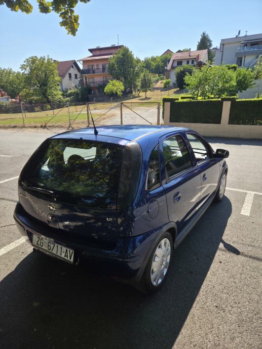 Opel Corsa 1,2 16V, pogled izvana - slika 3