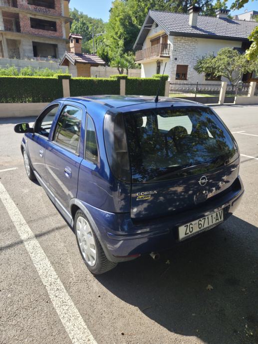 Opel Corsa 1,2 16V, pogled izvana - slika 4