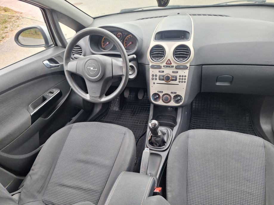 Opel Corsa 1,2 16V, fotografija 10