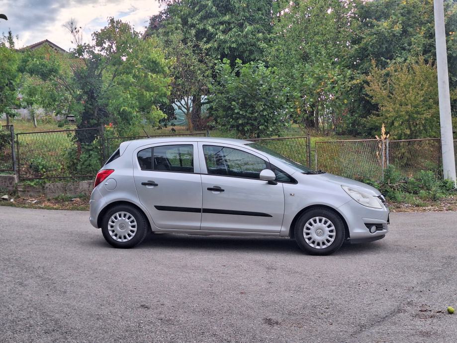Opel Corsa 1,2 16V, fotografija 4