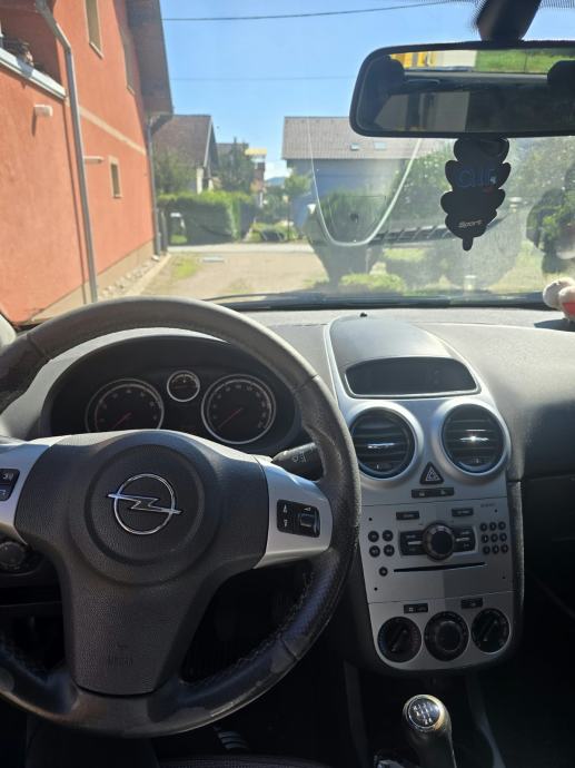 Opel Corsa 1,2 16V, fotografija 7