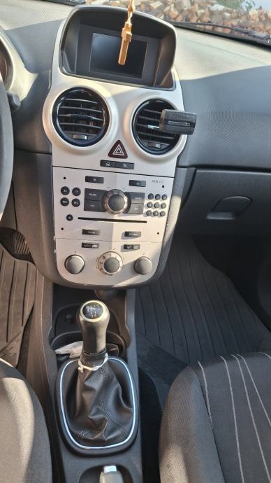 Opel Corsa 1,2 16V, fotografija 7