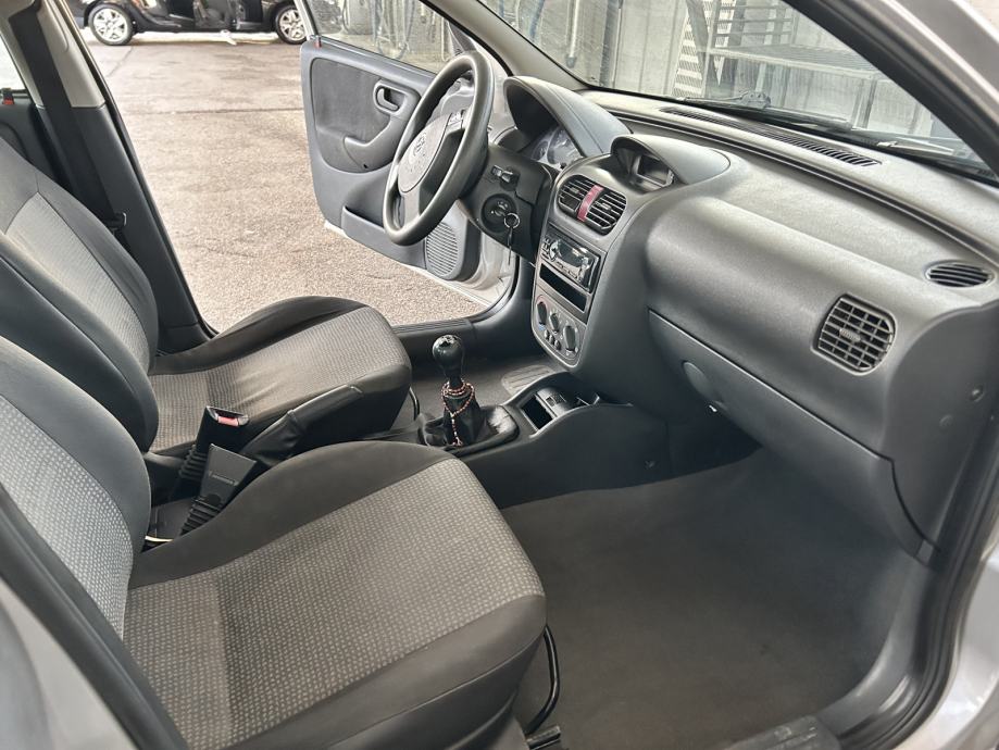 Opel Corsa 1,2 16V, fotografija 4